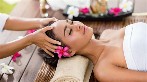 Try One Of These 5 Massages This Weekend And Treat Yourself To A Cold