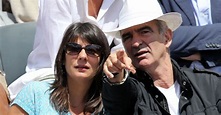 Raymond Domenech et sa compagne Estelle Denis dans les tribunes du ...