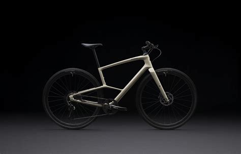 Specialized Sirrus Carbon Fitness Bike Look Mum Ohne Sitzrohr