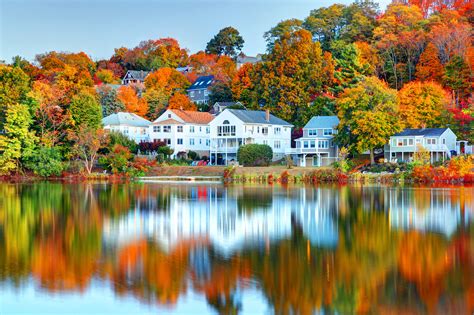 Best time of year to buy a home. Is Fall the Best Time to Buy a House?
