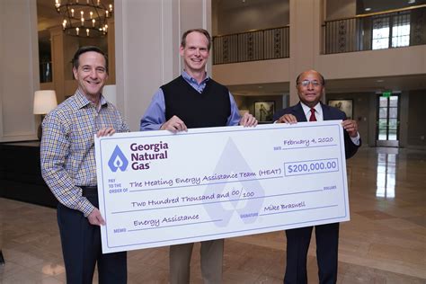 Family (3+ people) income exceeding $40k/year may not qualify for assistance. Georgia Natural Gas donates $200,000 to help low-income ...