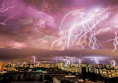 Photographer Captures Spectactular Lightning Strikes With 49 Shots Over 2 Hours Singapore News