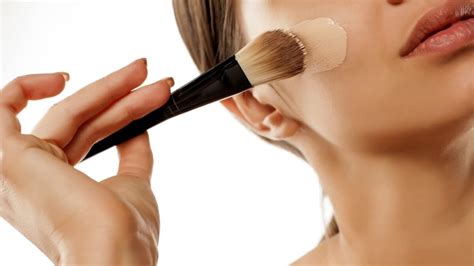 Makeup Foundation Tips And Tricks For Flawless Skin