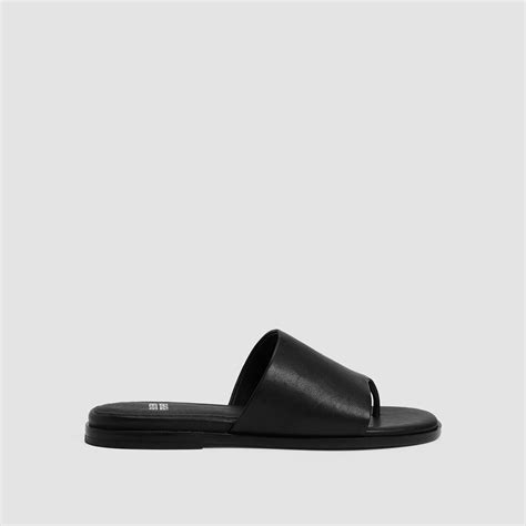 Kore Tumbled Leather Sandal | EILEEN FISHER