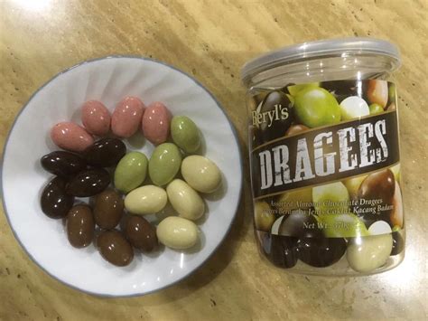 Valetine sendiri akan dirasakan beberapa waktu lagi, tepatnya pada tanggal 14 februari. NinaAz the Beauty of Life: Coklat Dragees beryls