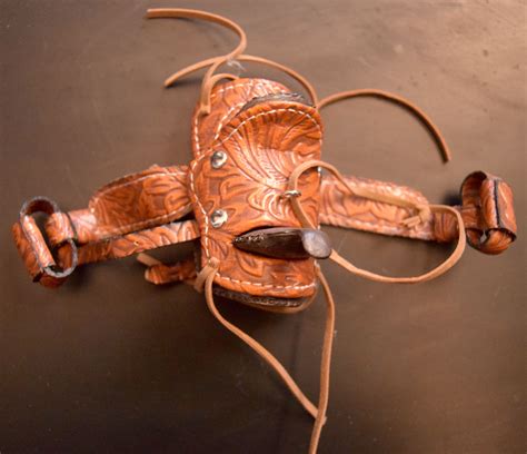 Miniature Western Leather Saddle Ornament | Western horse saddles, Horse saddles, Western leather