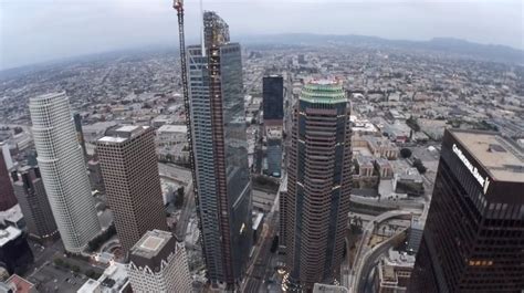 Wilshire Grand Becomes Tallest Tower In The Western Us La Times