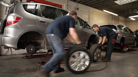 Time-lapse, Tire Replacement, Big O Tires, Victoria, BC - YouTube