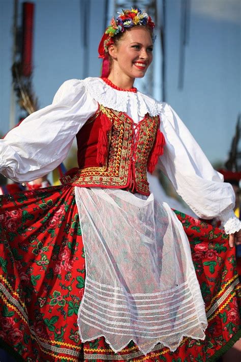 polish folk costumes traditional fashion from kraków