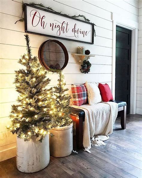 20 Cozy And Warm Rustic Farmhouse Christmas Decorating Ideas Country