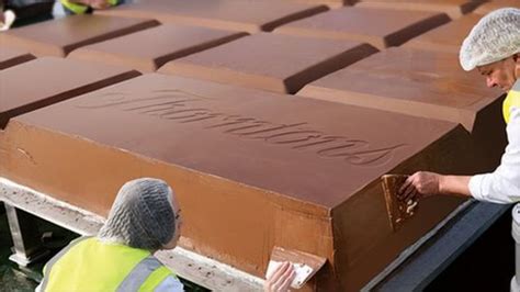 Worlds Largest Chocolate Bar Made In Derbyshire Bbc News