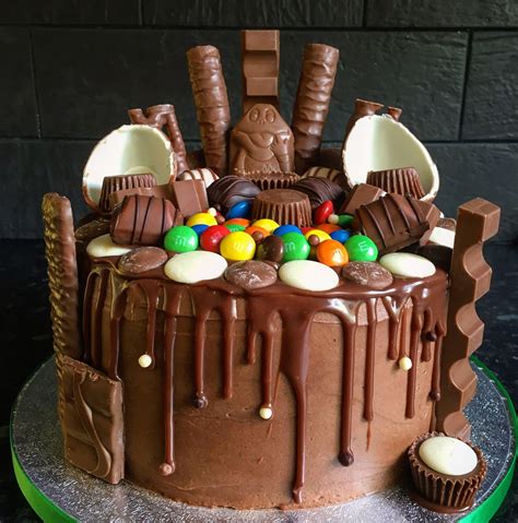 Getting the perfect drip can be frustrating if you're a drip cake novice. Chocolate lovers drip cake #dripcakes | Drip cakes ...