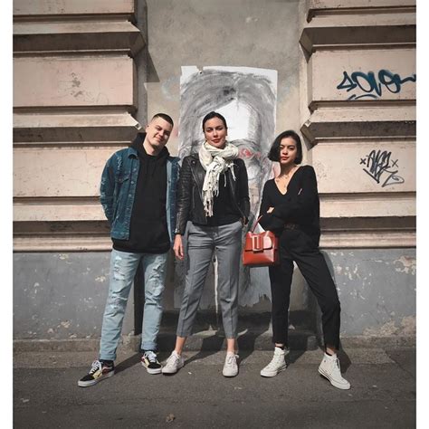 In just three easy steps. Cantik! 7 Potret Sophia Latjuba dan Eva Celia, Bagai ...