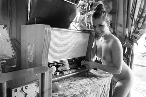 Nude In Russia Com Milana Soviet Collection Radiola Druzhba Posing