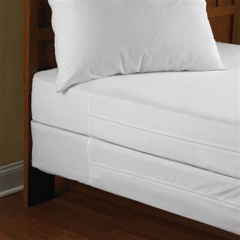 Numerous bed bug mattress covers are available in the market. The Bed Bug Impenetrable Mattress Encasements (Twin ...