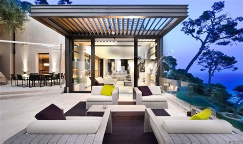 Luxury Contemporary Villa In The French Riviera