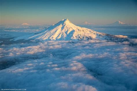 Mt Hood In Oregon Backed Up By Mount Saint Helens Mt Rainier And