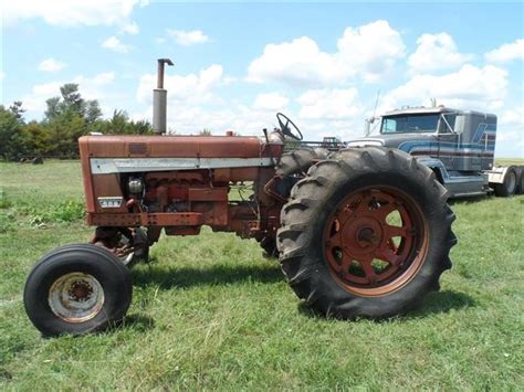 1970 International Farmall 656 2wd Utility Tractor Bigiron Auctions