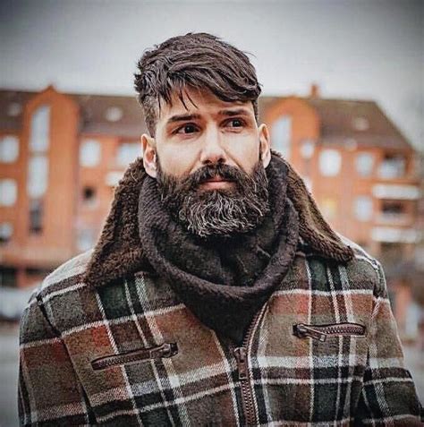 Stylish Winter Look Highlights The Gorgeous Full Bearded Man Mensfashionrugged Hipster Mens