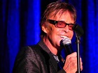 Mark Lindsay 2024: Wife, net worth, tattoos, smoking & body facts - Taddlr