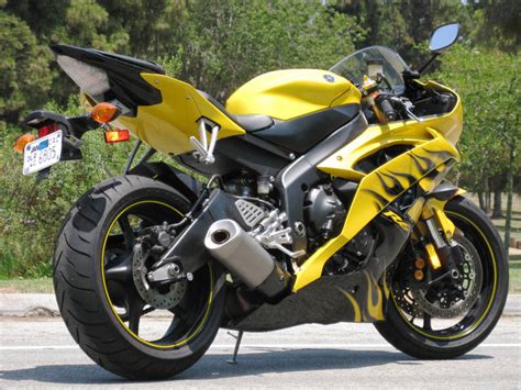 Yamaha yzf r6 2008 > protezioni serbatoio carbonio r&g tank sliders. 2008 Yamaha YZF-R6 - Moto.ZombDrive.COM