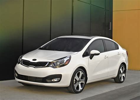 The 2012 kia rio is available in both sedan and hatchback body styles, each with four doors. KIA Rio Sedan specs & photos - 2011, 2012, 2013, 2014 ...