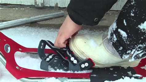 How To Properly Wear Snowshoes Youtube