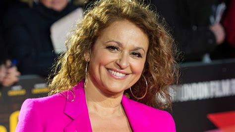Loose Women S Nadia Sawalha Strips Completely Naked In The Garden For