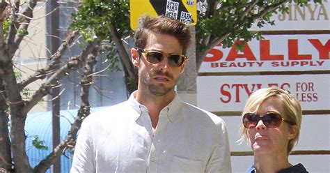 Jennie Garth Et David Abrams Se Rendent Dans La Boutique Marshall Avant