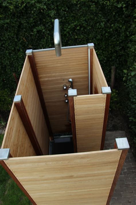 Outside Shower Buitendouche Diy Outdoor Shower Enclosure Outdoor Bathrooms Outside Showers