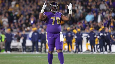 Fuentes Chiefs Acuerdan Canje Con Ravens Por Orlando Brown Espn