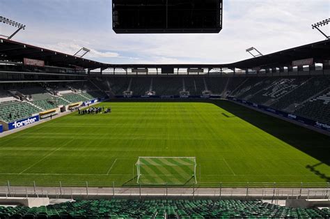 Gallen at 4th out of 10 teams in the super league table, winning 35% of matches. Kybunpark o AFG Arena, San Galo, Suiza, Capacidad 19.694 ...