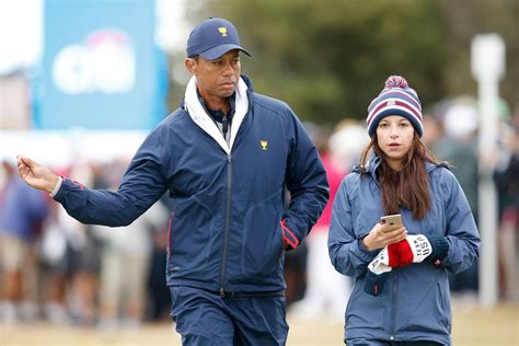 Tiger Woods Ex Girlfriend Erica Herman Drops 30000000 Lawsuit Against The Golfer After Seven