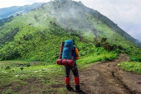 7 Tips Mendaki Gunung Bagi Pemula Perlu Persiapan Matang