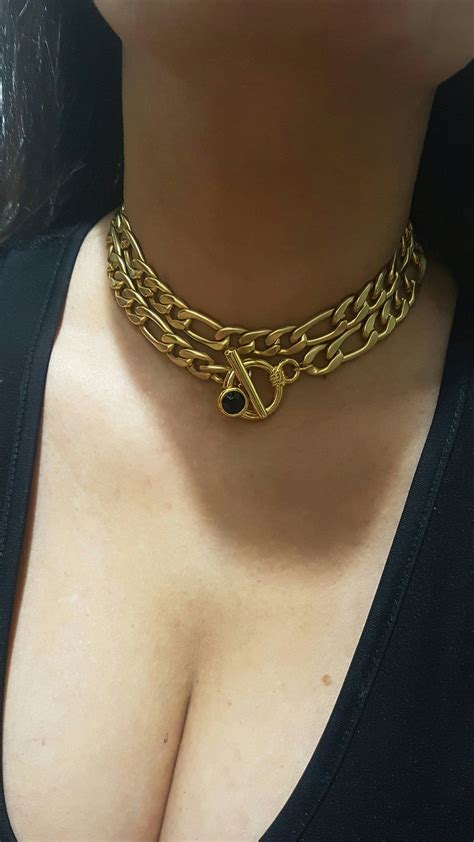 For a statement piece, go for a thicker whether you're looking for cute choker necklaces, a gold choker necklace, a pearl choker necklace, a black choker necklace, a silver. Gold toggle Necklace thick choker necklace statement chain | Etsy | Toggle necklace, Thick ...