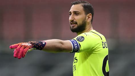Learn all the details about gianluigi donnarumma (gianluigi donnarumma), a player in milan for the 2020 season on as.com. Gianluigi Donnarumma: AC Milan goalkeeper having medical ...