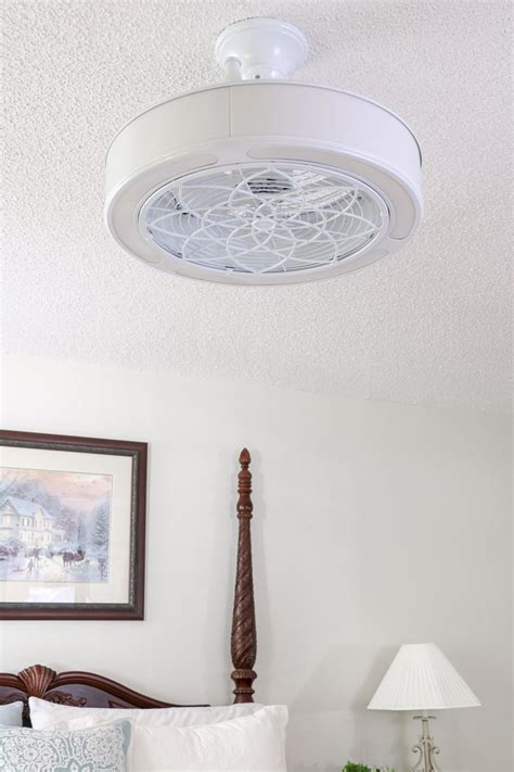 I have seen interior designers cringe at the mention of the term 'ceiling fan'. HOW TO SHOP FOR THE BEST UNIQUE CEILING FAN