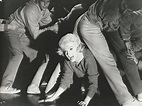 LET’S MAKE LOVE (1960) Marilyn Monroe and dancers - WalterFilm