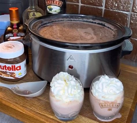 This Baileys Slow Cooker Cocktail Is The Perfect Winter Warmer The