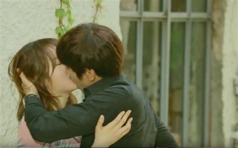 5 Adegan Ciuman Romantis Di Drama Korea Terbaru