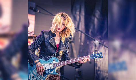 Ruben Hoeke en Vanja Sky bij poppodium DE FLUX | Al het nieuws uit Zaanstad