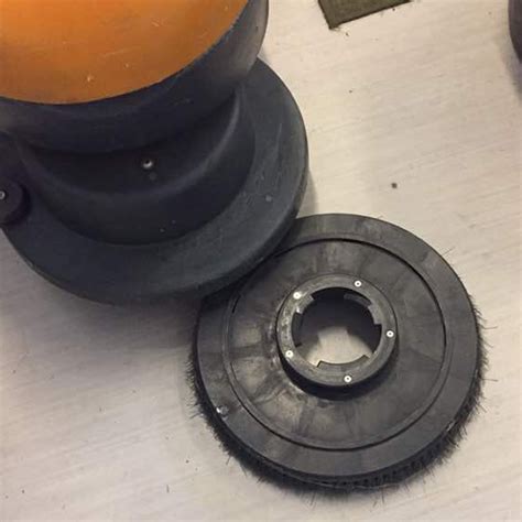 Taski Floor Scrubbers Brush Parts Chuck Mounting Clutch Plate China