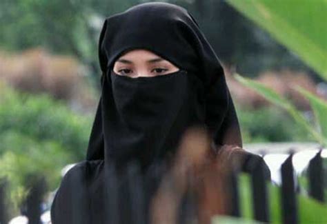 Sahabat Muslimah Inilah 5 Tips Mudah Cantik Alami Gamis Jilbab Syar I