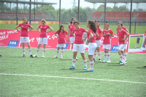 Live your goals Кампањата на ФИФА за прв пат во Македонија ФФМ Фудбалска Федерација на