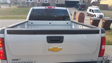How To Replace The Whale Tail Tailgate Cap 2007 2013 Chevy