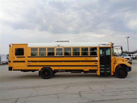 2016 Ic Corporation 22 Passenger And 3 Wheelchair School Bus