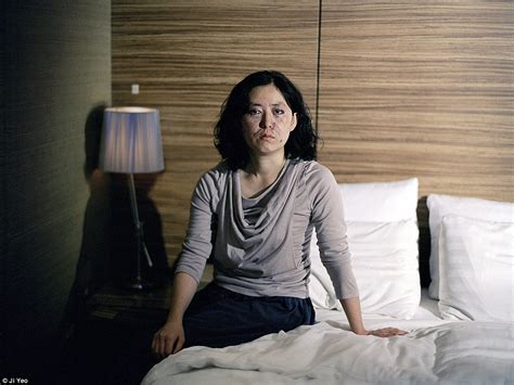 Photographer Ji Yeo Expose Lengths South Korean Women Go To Look More Western Daily Mail Online