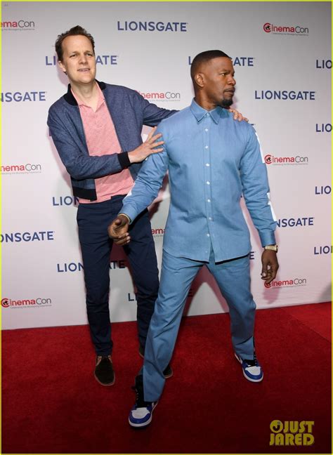 taron egerton and jamie foxx rep robin hood at cinemacon photo 4073156 jamie foxx photos