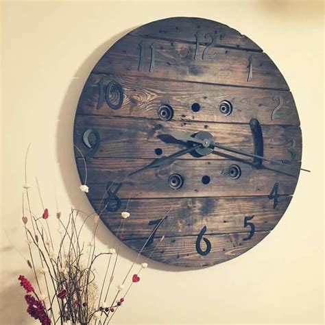 Wire Spool Turned Into Amazing Clock Clock Home Crafts Wooden