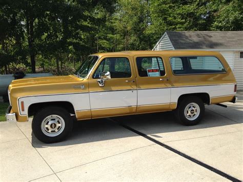 1382 Best Long Live The Suburban Images On Pinterest Square Body 4x4